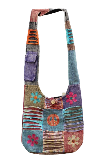 319.6 voor - hippie tas bloemen en peace - rode achterkant