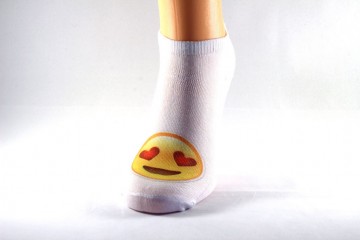 Emoji voet verliefd voor