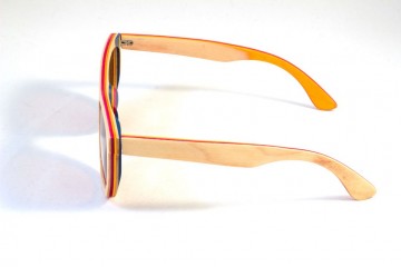 Houten bril blank gekleurde lagen zijkant links