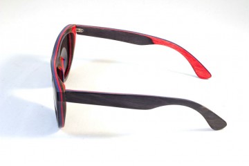 Houten bril zwart gekleurde lagen zijkant links