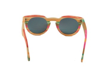 Bamboe zonnebril kleurrijk oranje achter