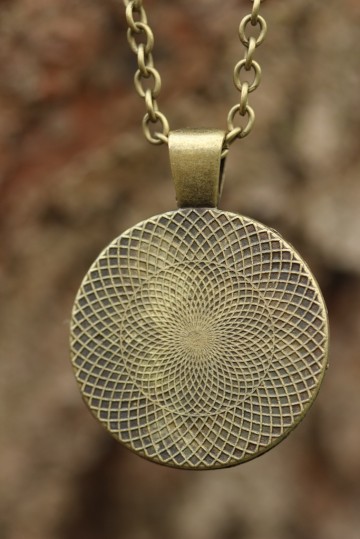 Ketting medaillon cabochon achterkant