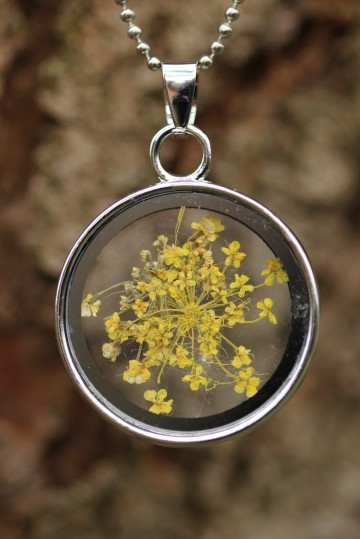 Ketting metalen ring bloem geel