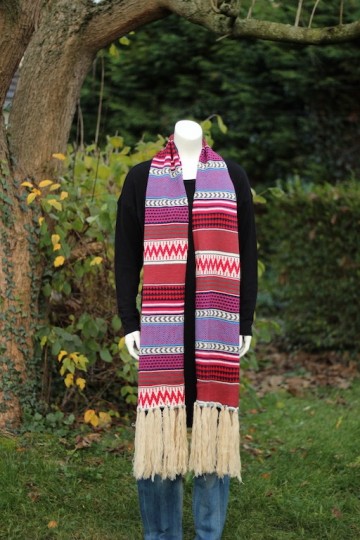 Kleurrijke wintersjaal paars smal