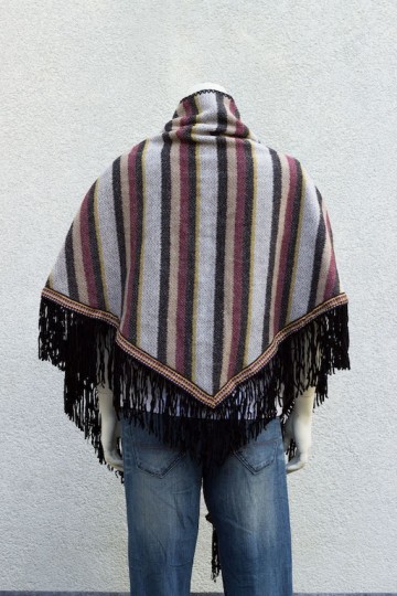 Omslagdoek gestreept met franjes achter