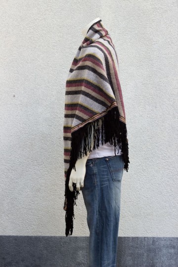 Omslagdoek gestreept met franjes links