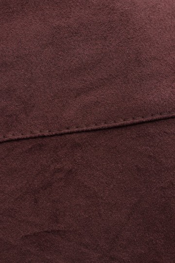 Omslagdoek suede bruin met franjes close up