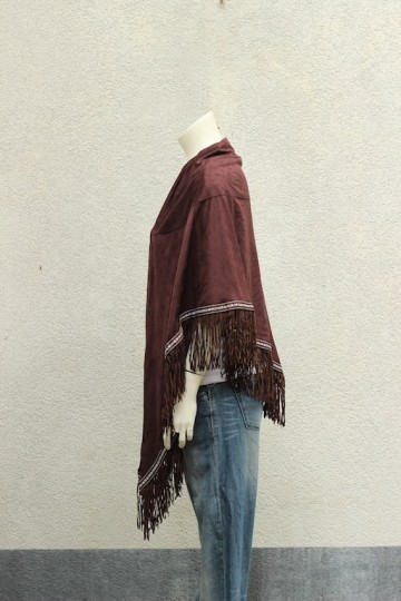 Omslagdoek suede bruin met franjes links