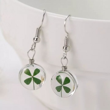 Oorbel bloem klavertje vier stock